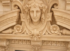 Restauration ornements façade ancienne Lyon 6 après travaux